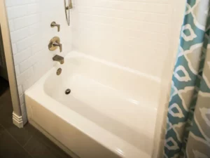 Why You Should Replace Your Fiberglass Tub Or Shower- Understanding Fiberglass Tubs